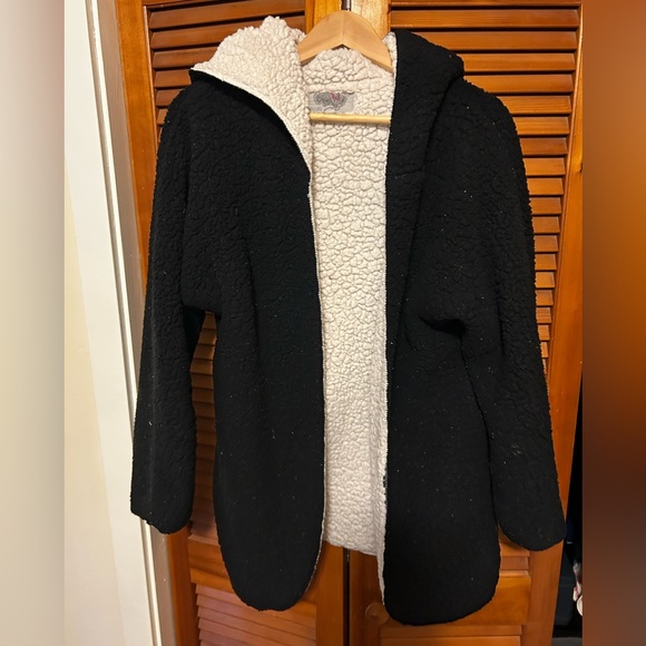 Ecote Black Jacket with Cream Sherpa Lining - Picture 1 of 3
